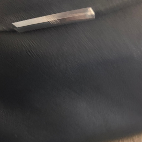 Tumi Black Leather Satchel with Adjustable Crossbody Strap - Picture 3 of 4